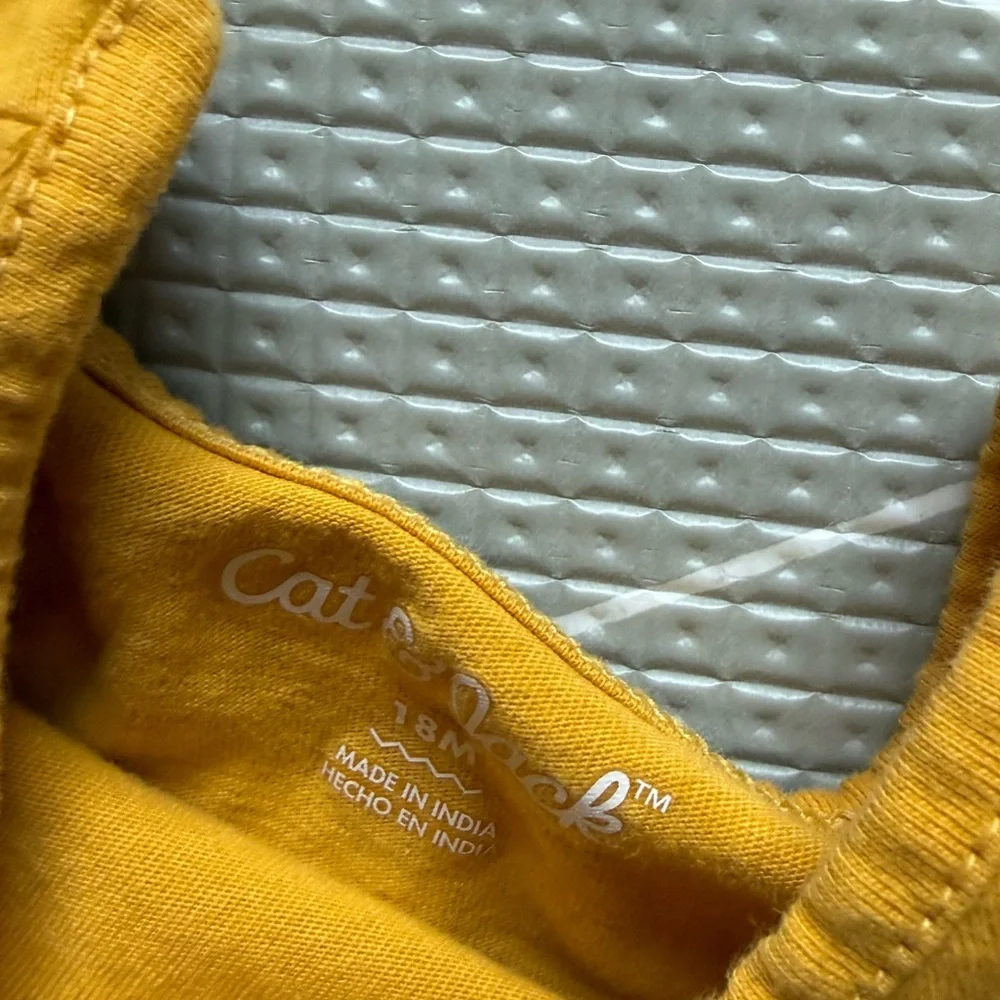Carters|Baby girl/toddler cute outfit,leopard leggings & mustard ruffle top•••